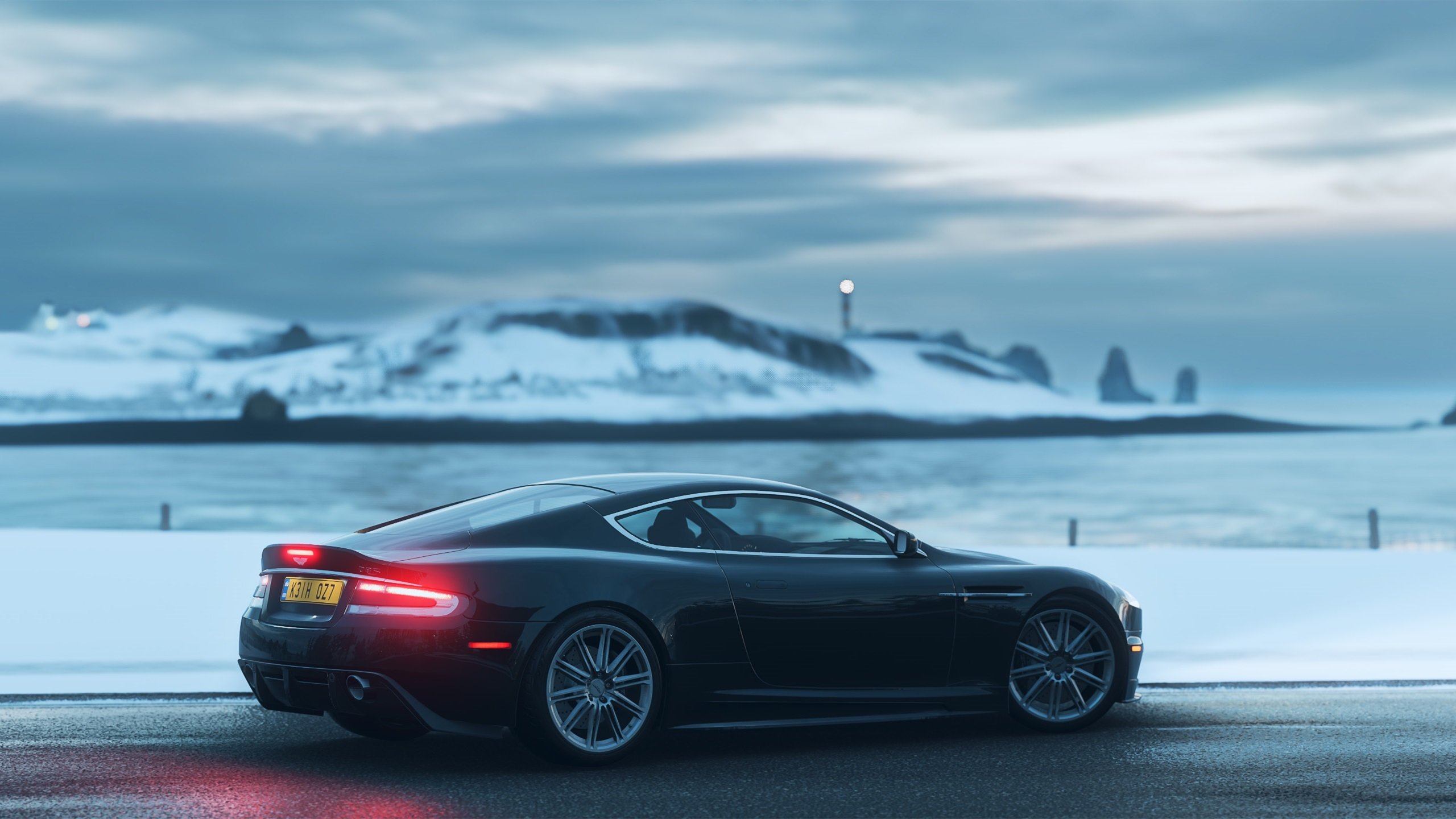 边锋内切后是否必须具备中场组织视野,内切型边锋 内锋